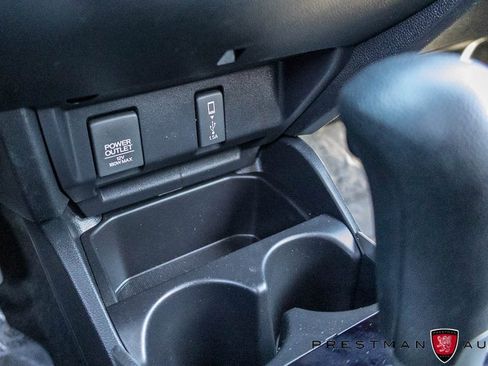 Used 2018 Honda Fit EX image 33