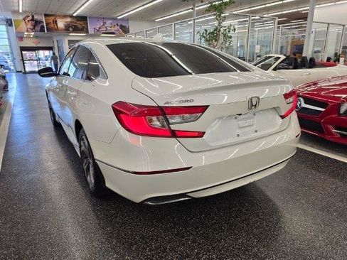 Used 2019 Honda Accord EX image 6