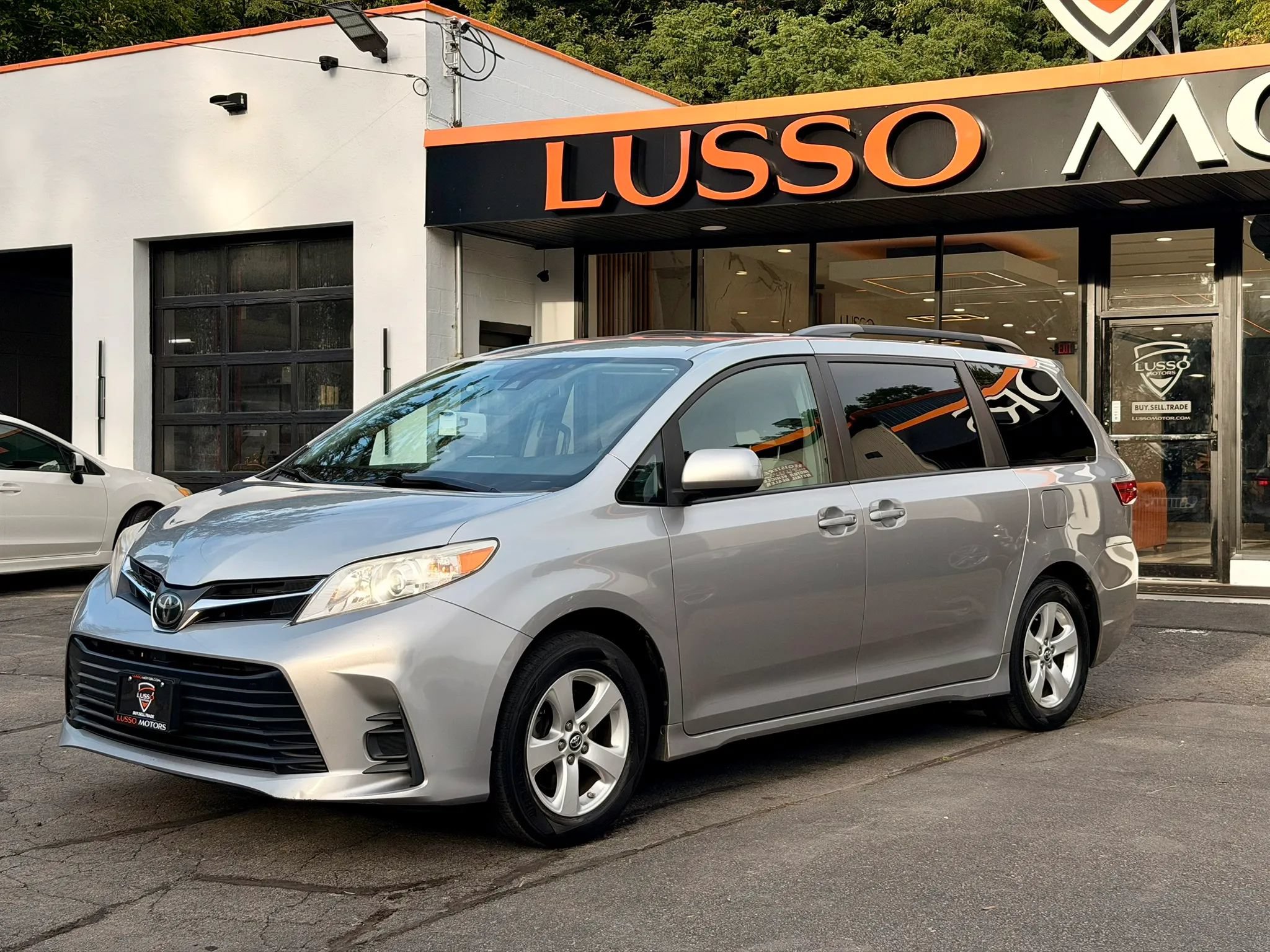 Used 2018 Toyota Sienna LE FWD image 35