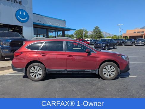 Used 2019 Subaru Outback 2.5i Premium w/ Popular Package #2 AWD/4WD image 2