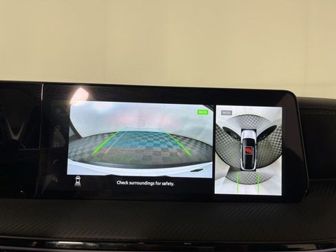Used 2025 Nissan Kicks SR FWD image 22