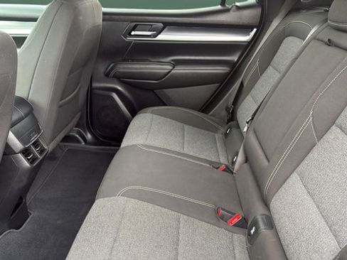 Used 2025 GMC Terrain Elevation AWD/4WD image 18