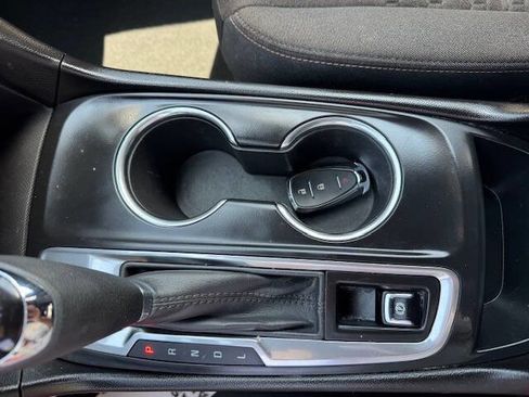 Used 2019 Chevrolet Equinox LT image 41