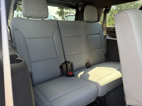 Used 2023 Chevrolet Tahoe Z71 AWD/4WD image 33