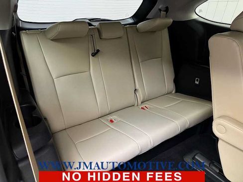 Used 2021 Toyota Highlander XLE AWD/4WD image 20