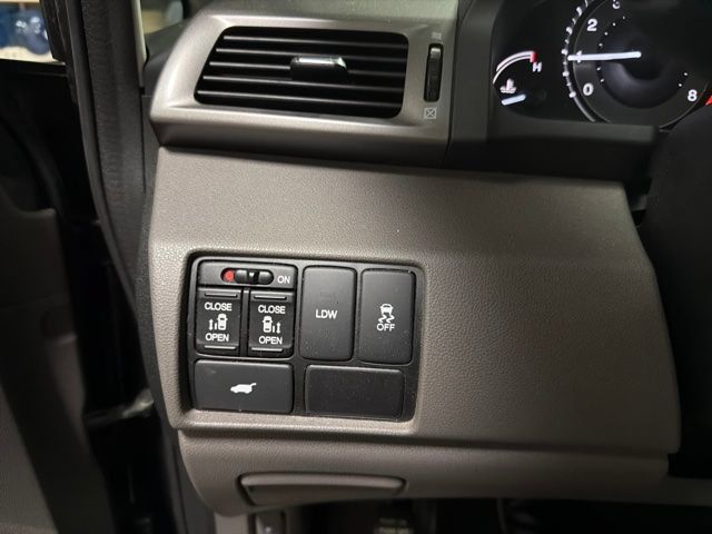Used 2015 Honda Odyssey EX-L image 12