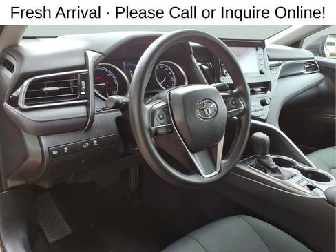Used 2022 Toyota Camry LE FWD image 13