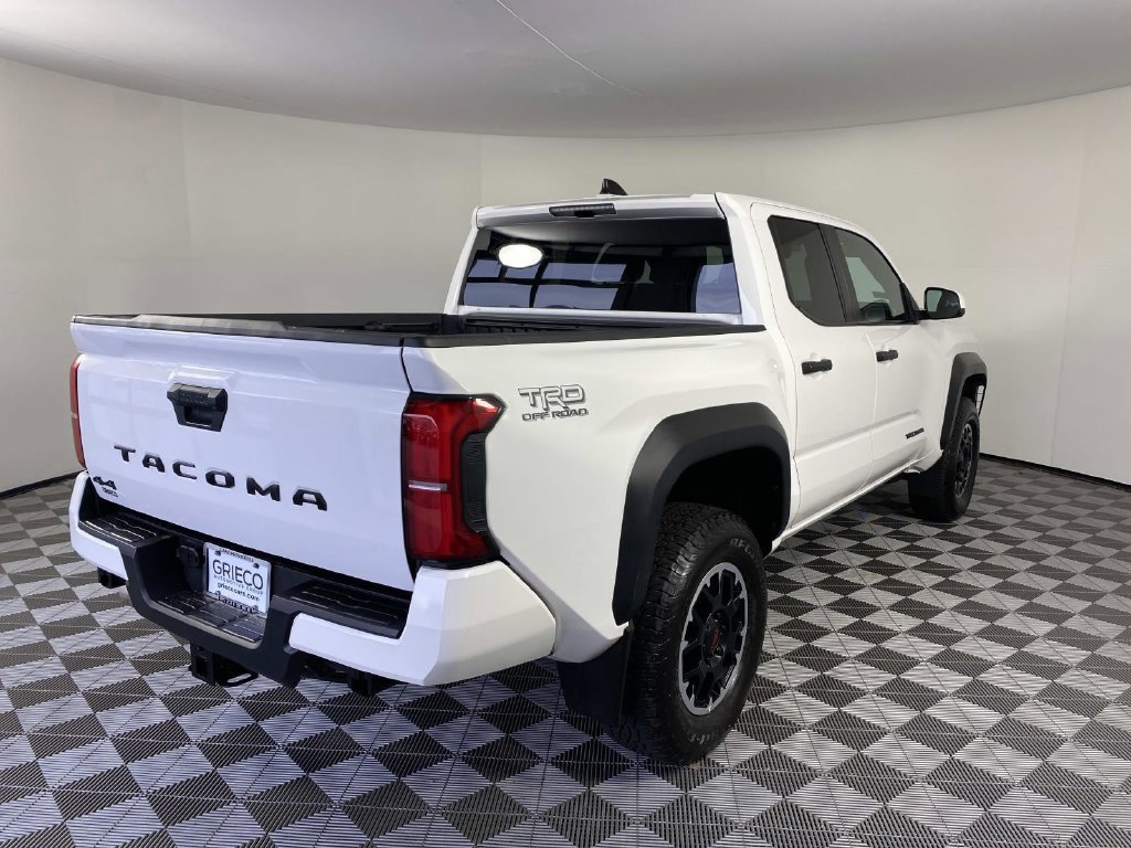 Used 2024 Toyota Tacoma TRD Off-Road AWD/4WD image 9