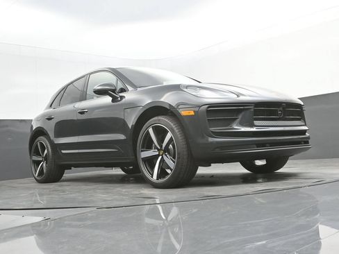 New 2026 Porsche Macan AWD/4WD image 41