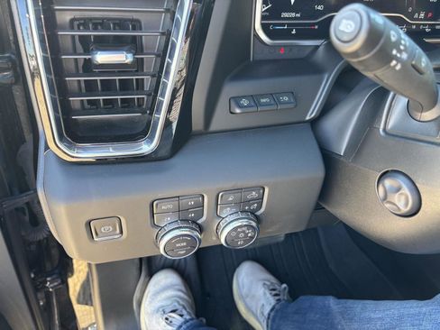 Used 2024 GMC Sierra 1500 Denali Ultimate image 17