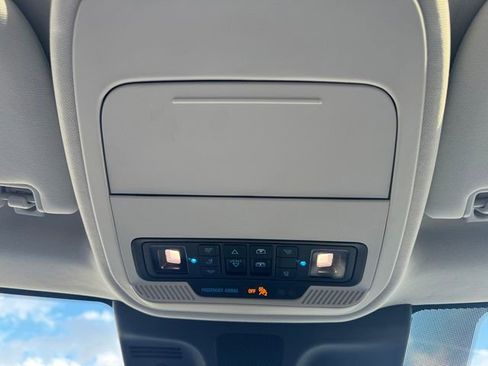 New 2026 Ford Expedition Active image 18