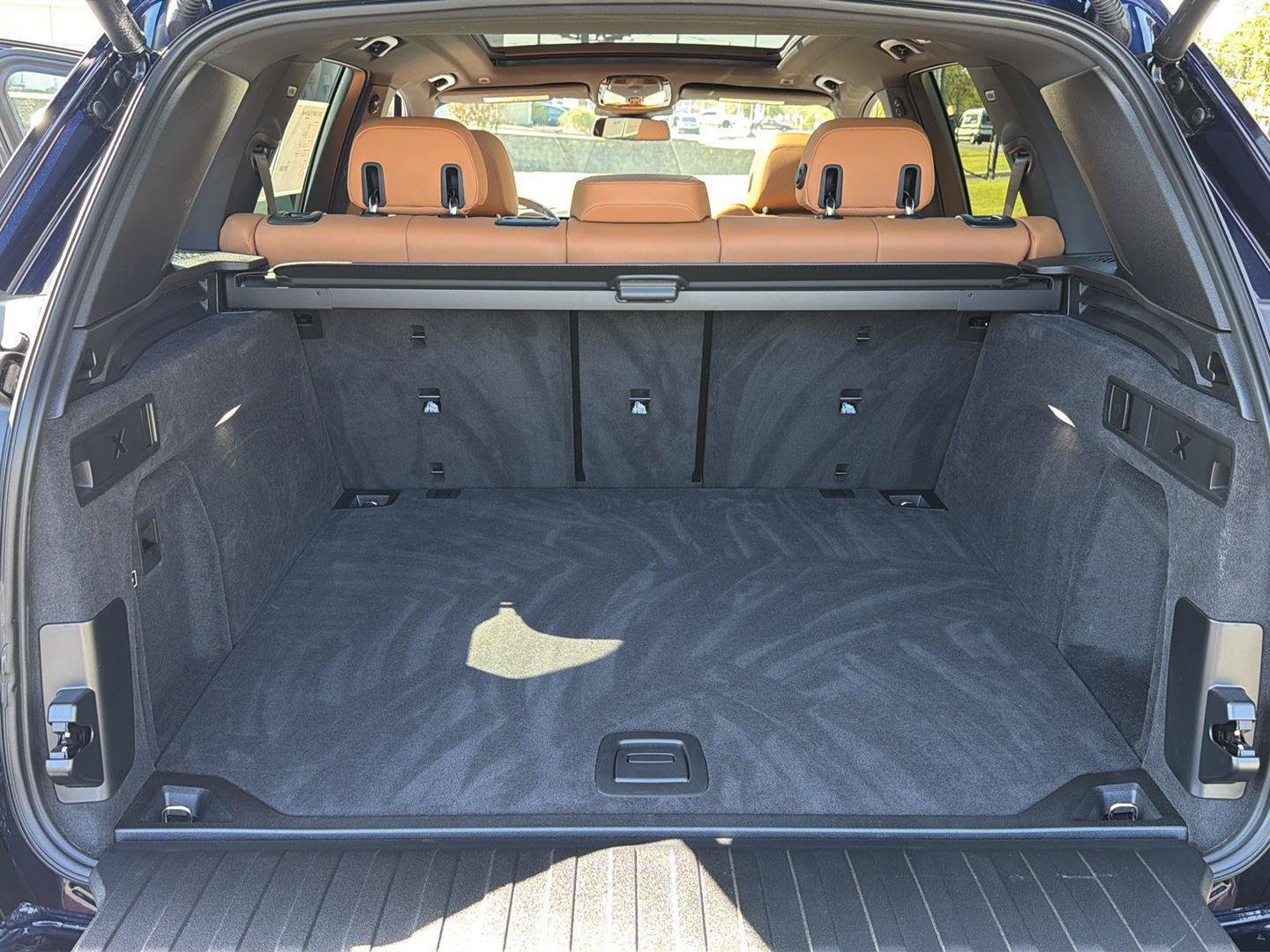 Used 2024 BMW X5 sDrive40i w/ Premium Package RWD image 35