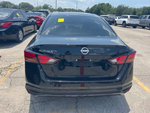 Used 2023 Nissan Altima 2.5 S FWD image 8
