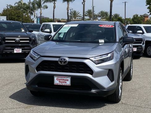 Certified 2025 Toyota RAV4 LE AWD/4WD image 45