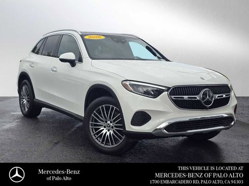 Used 2026 Mercedes-Benz GLC 300 image 1