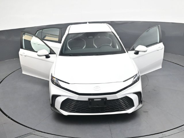 Used 2025 Toyota Camry SE FWD image 38
