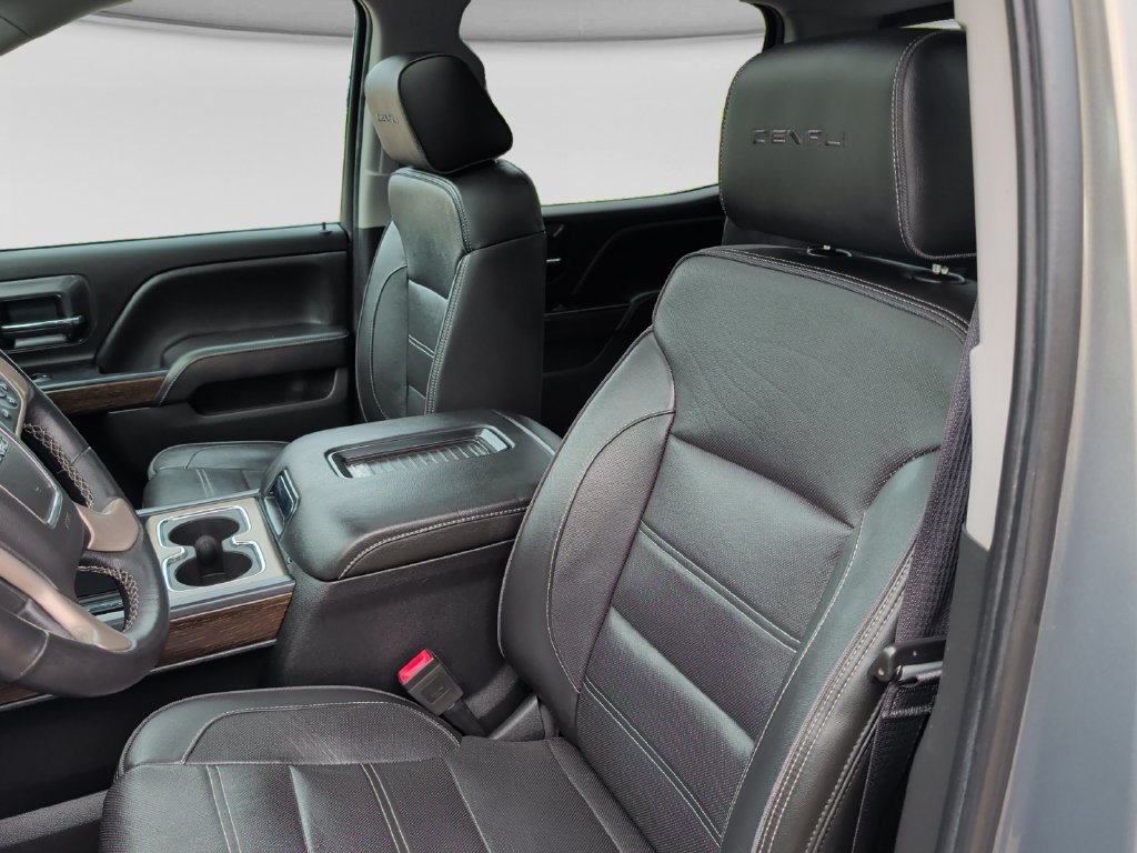 Used 2018 GMC Sierra 1500 Denali w/ Denali Ultimate Package AWD/4WD image 17