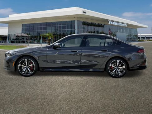 Certified 2026 BMW 530i RWD image 6