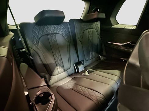 New 2027 BMW X7 M60i AWD/4WD image 29