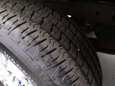 Used 2012 Ford F150 XLT w/ XLT Chrome Pkg image 19