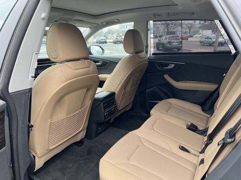 Used 2025 Audi Q8 Premium Plus w/ Premium Plus Package image 7