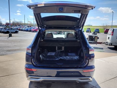 New 2026 Mitsubishi Outlander SE AWD/4WD image 16