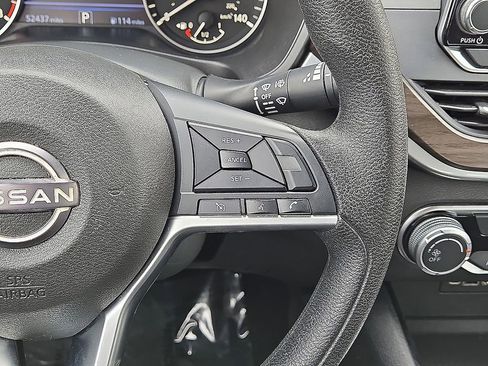 Used 2024 Nissan Altima 2.5 SV image 19