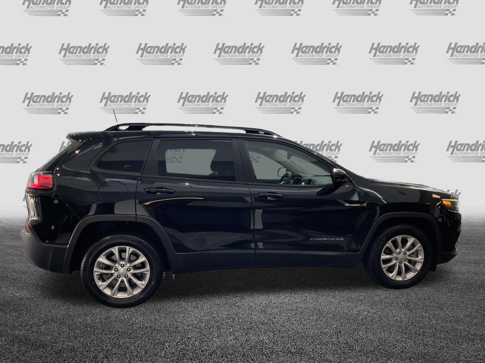 Used 2022 Jeep Cherokee Latitude Lux w/ Sun & Sound Group FWD image 11