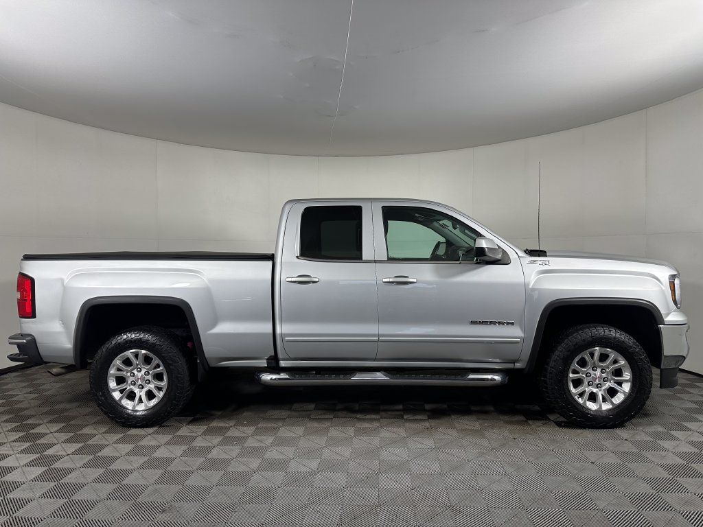 Used 2017 GMC Sierra 1500 SLE w/ SLE Value Package AWD/4WD image 6