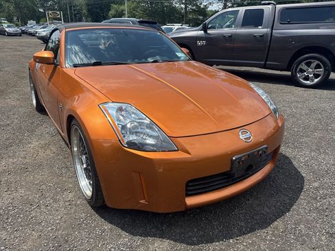 Used 2005 Nissan 350Z Touring image 8