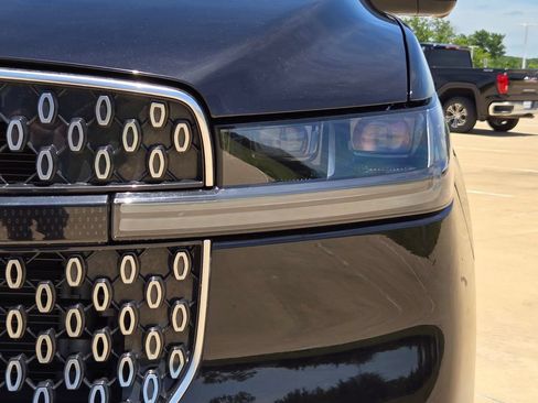 Used 2025 Lincoln Navigator Reserve AWD/4WD image 35