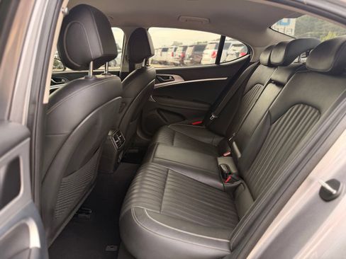Used 2022 Genesis G70 3.3T RWD image 16