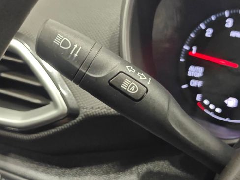 Used 2021 Chevrolet TrailBlazer LS FWD image 40