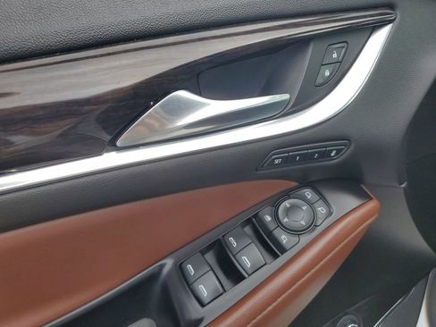 Used 2020 Buick Enclave Avenir w/ Avenir Technology Package image 47