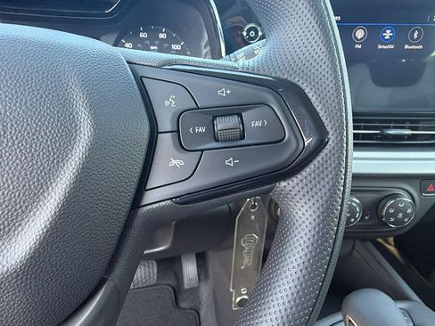 New 2026 Chevrolet Trax LS w/ LS Convenience Package FWD image 21