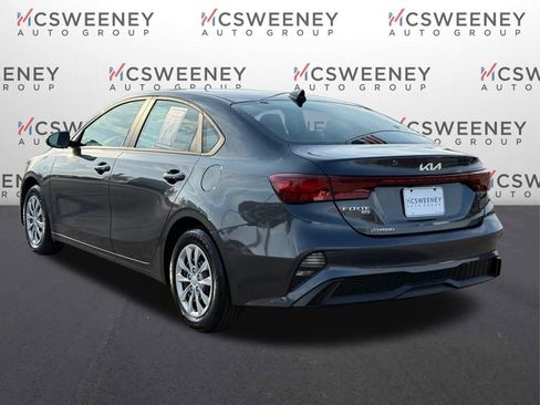 Used 2023 Kia Forte LX image 3