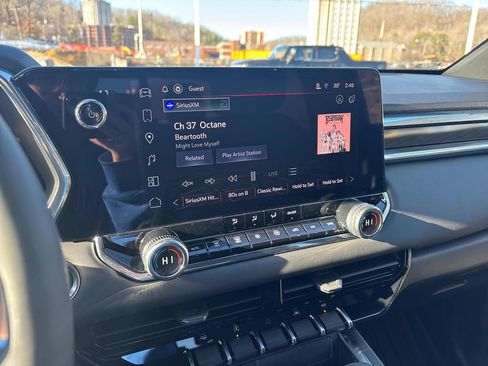 New 2026 GMC Canyon Elevation w/ Convenience Package image 17