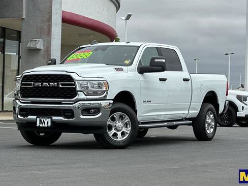 Used 2024 RAM 2500 Big Horn w/ Safety Group AWD/4WD image 8