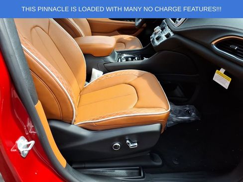New 2026 Chrysler Pacifica Pinnacle image 8