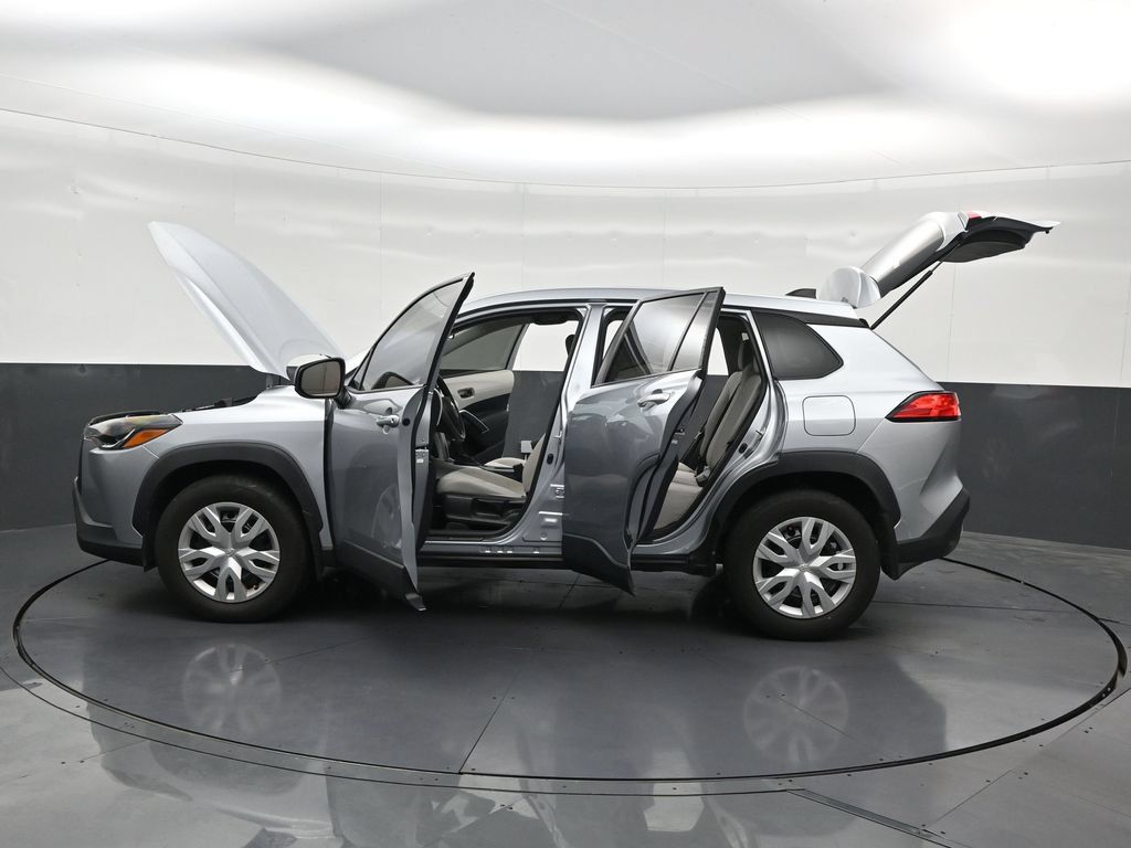 Used 2022 Toyota Corolla Cross L FWD image 33