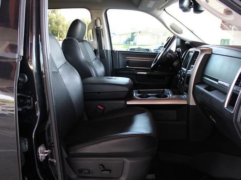 Used 2017 RAM 2500 Laramie w/ Sport Appearance Group AWD/4WD image 18