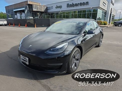 Used 2023 Tesla Model 3 Standard Range RWD image 1