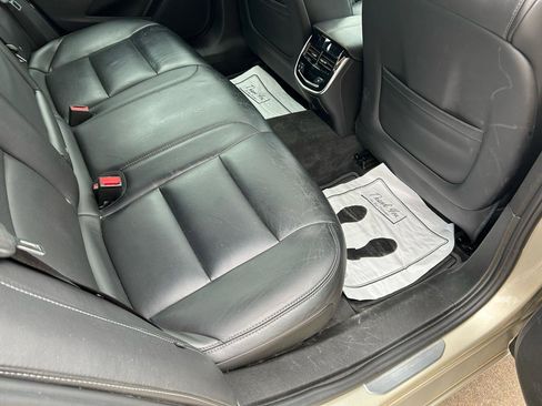 Used 2014 Cadillac XTS Luxury image 11