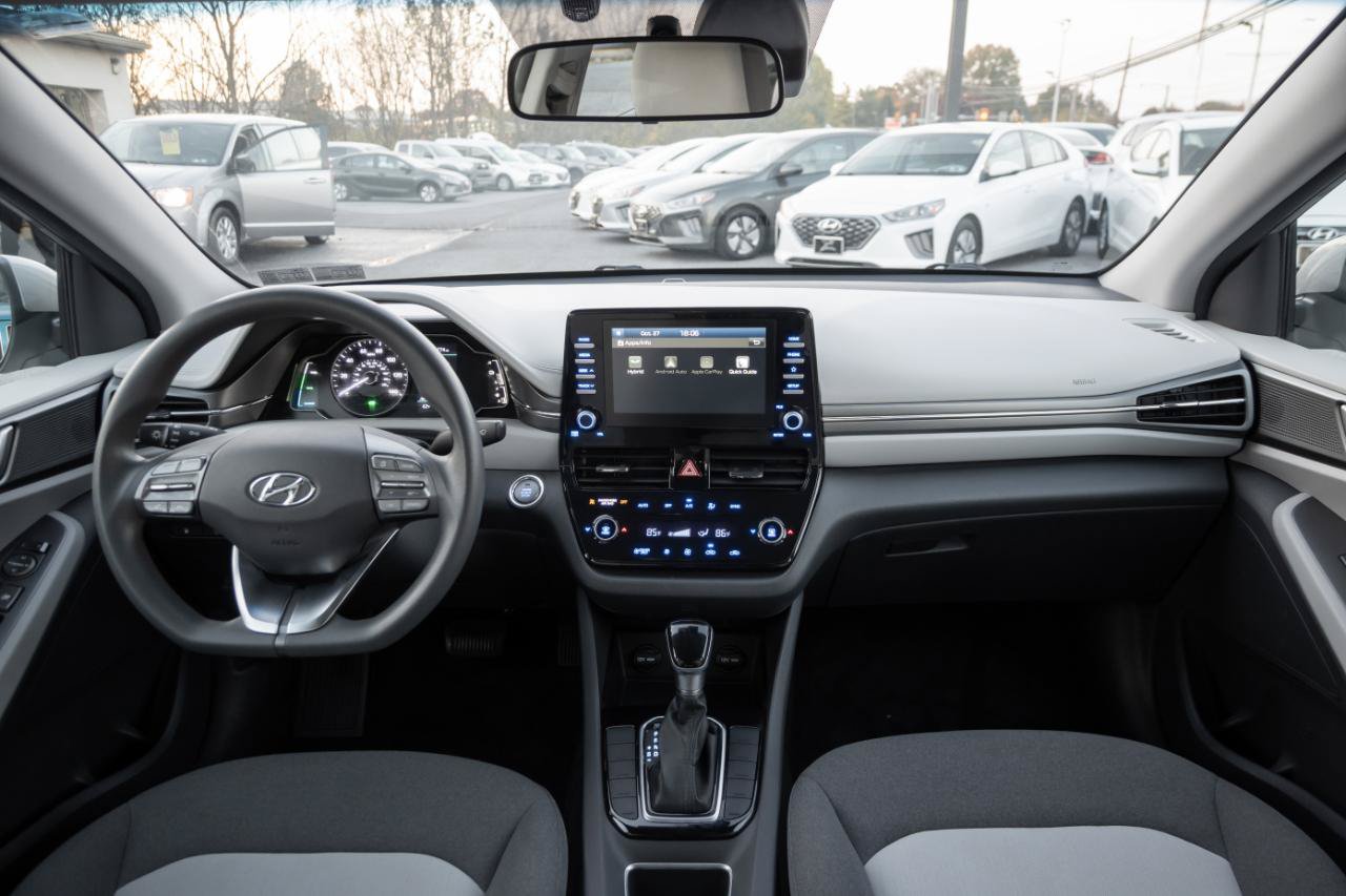 Used 2020 Hyundai Ioniq Blue FWD image 2