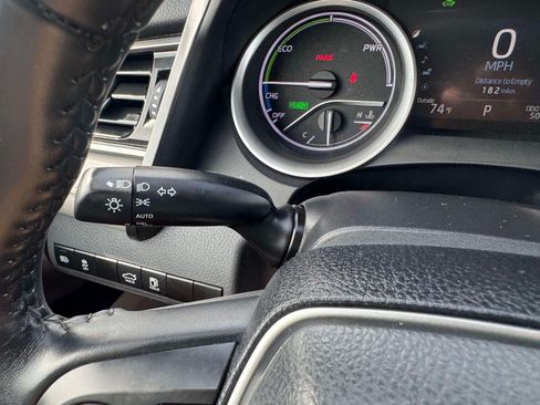 Certified 2021 Toyota Camry XLE FWD image 40