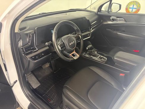 Used 2023 Kia Sportage EX AWD/4WD image 8
