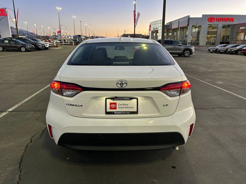 Used 2025 Toyota Corolla LE image 4