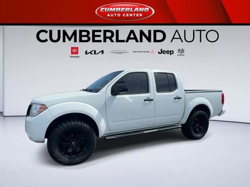 Used 2021 Nissan Frontier SV w/ Midnight Edition Floor Mats AWD/4WD image 4