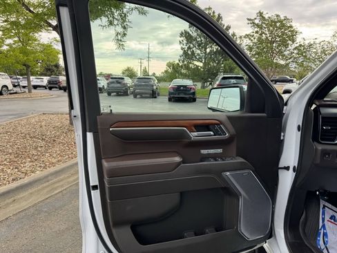 Used 2023 GMC Sierra 1500 Denali w/ Denali Reserve Package AWD/4WD image 6