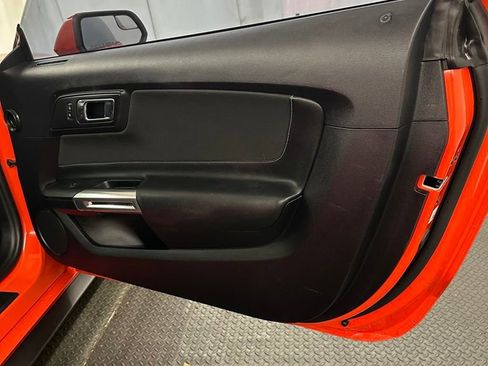 Used 2015 Ford Mustang Coupe RWD image 27